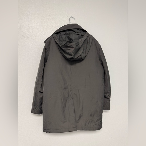 NWT! Calvin Klein light weight cold weather and rain coat! Slim fit with hood. - Picture 4 of 6